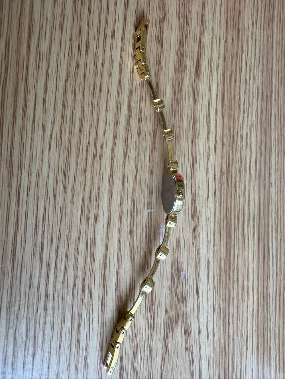 Elegant Gold Tone Women's Bracelet Watch with Crystal Accents